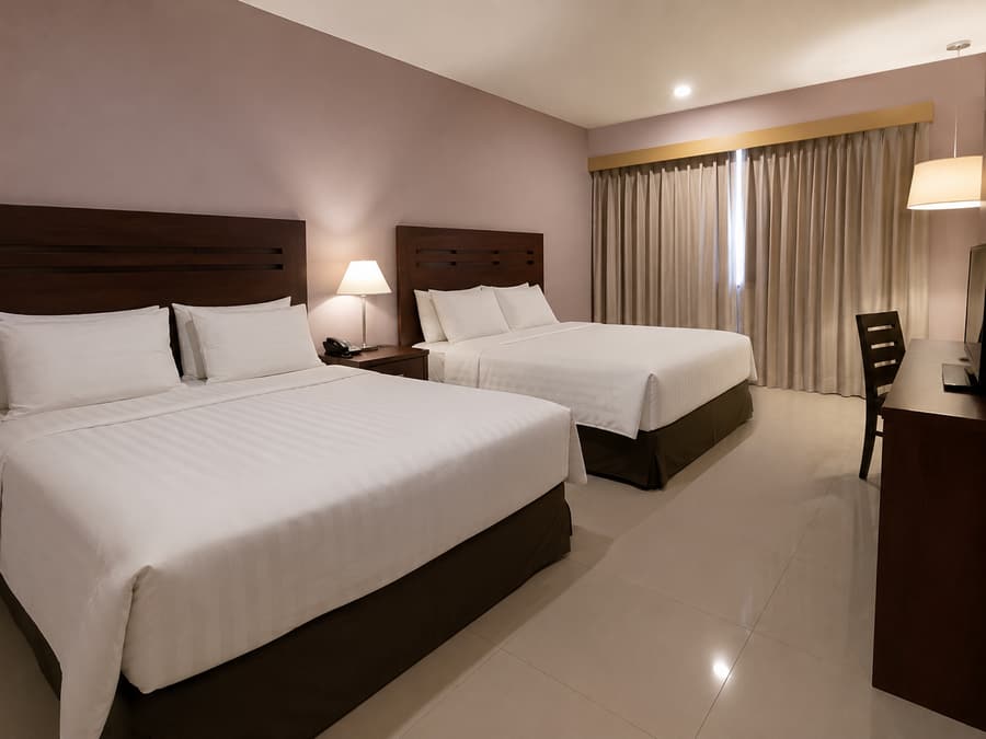 Comodidades en habitación Doble King
