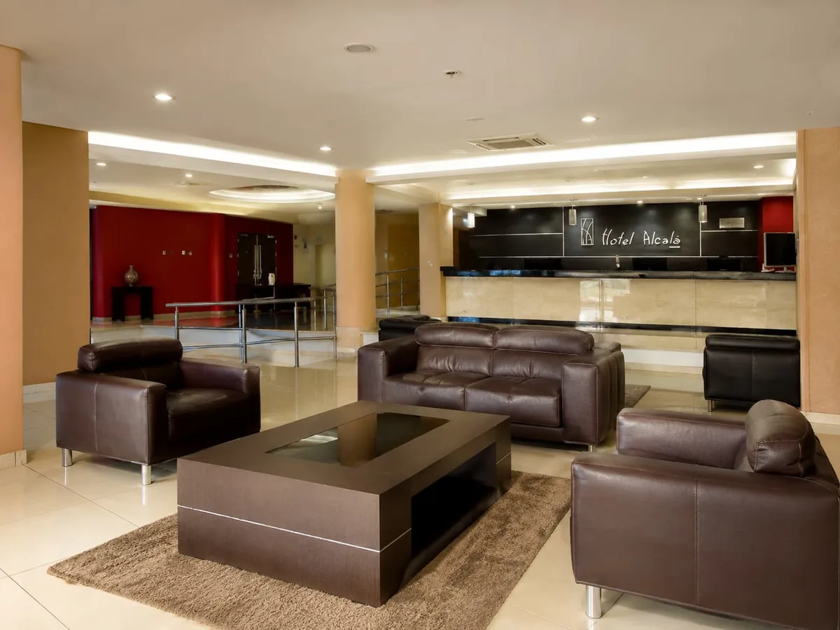 Área de descanso en lobby